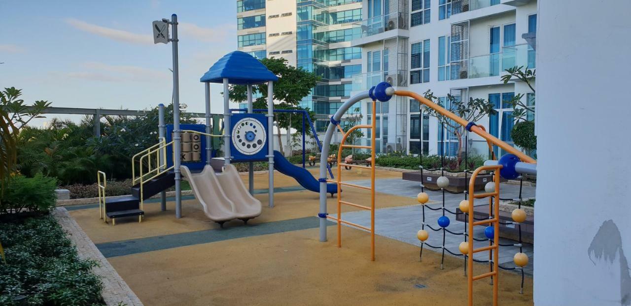 Apartment Sea View At Mactan Newtown Lapu-Lapu City Buitenkant foto