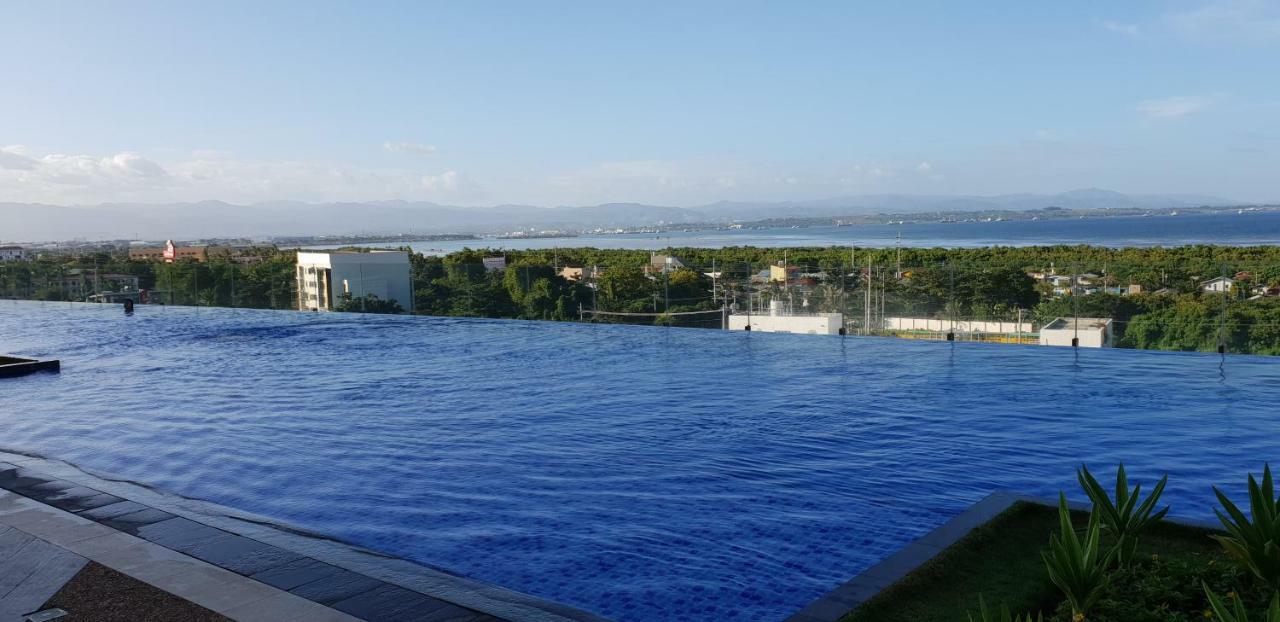 Apartment Sea View At Mactan Newtown Lapu-Lapu City Buitenkant foto